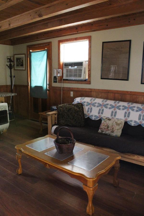 Berry Creek Cabins Bed and Breakfast Isabel Esterno foto
