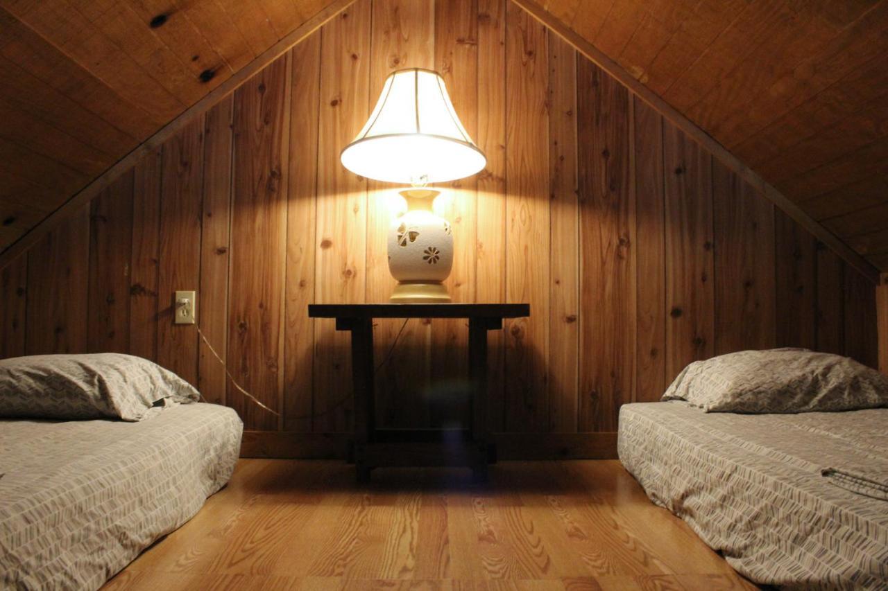 Berry Creek Cabins Bed and Breakfast Isabel Esterno foto