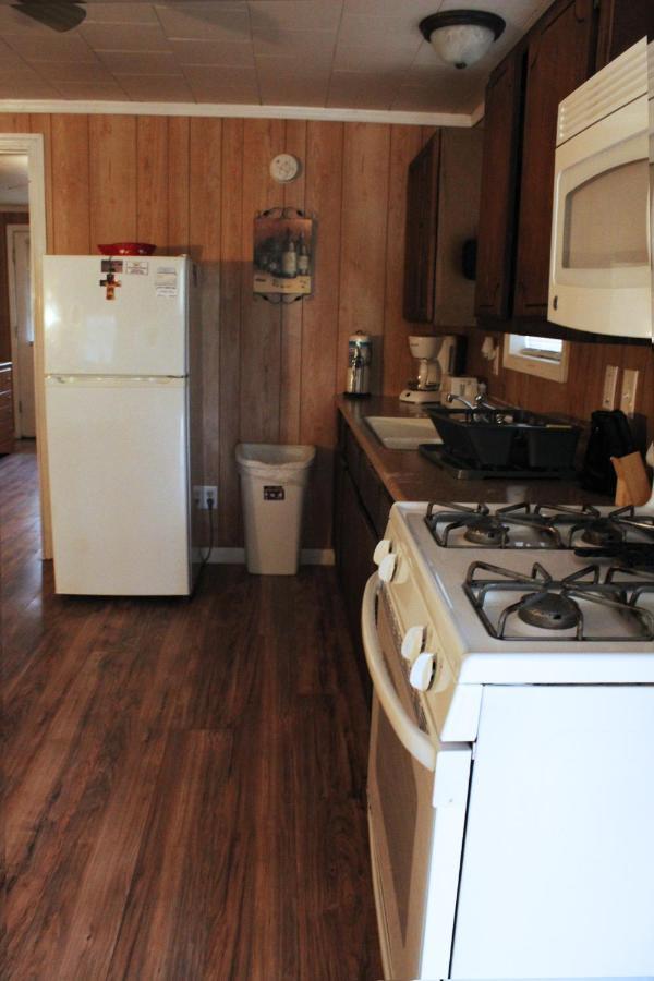 Berry Creek Cabins Bed and Breakfast Isabel Esterno foto